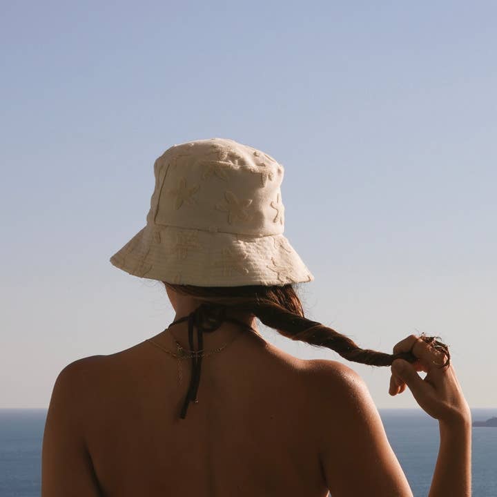 Creme Chapéu de balde de pano Starfish para venda a revendedores na Faire1