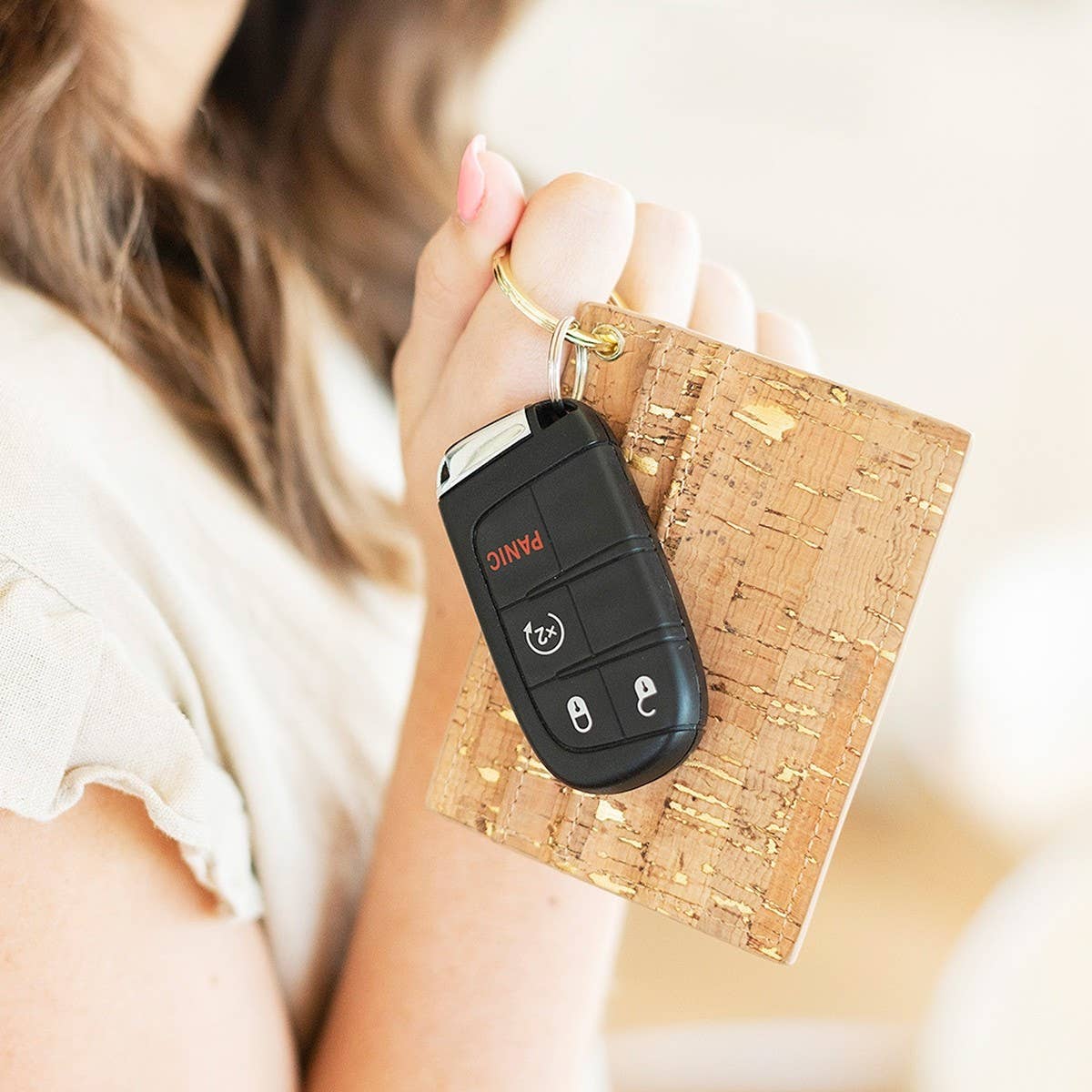 Viv&Lou - Wholesale Wallet - Women's - Cork Wallet Keychain2