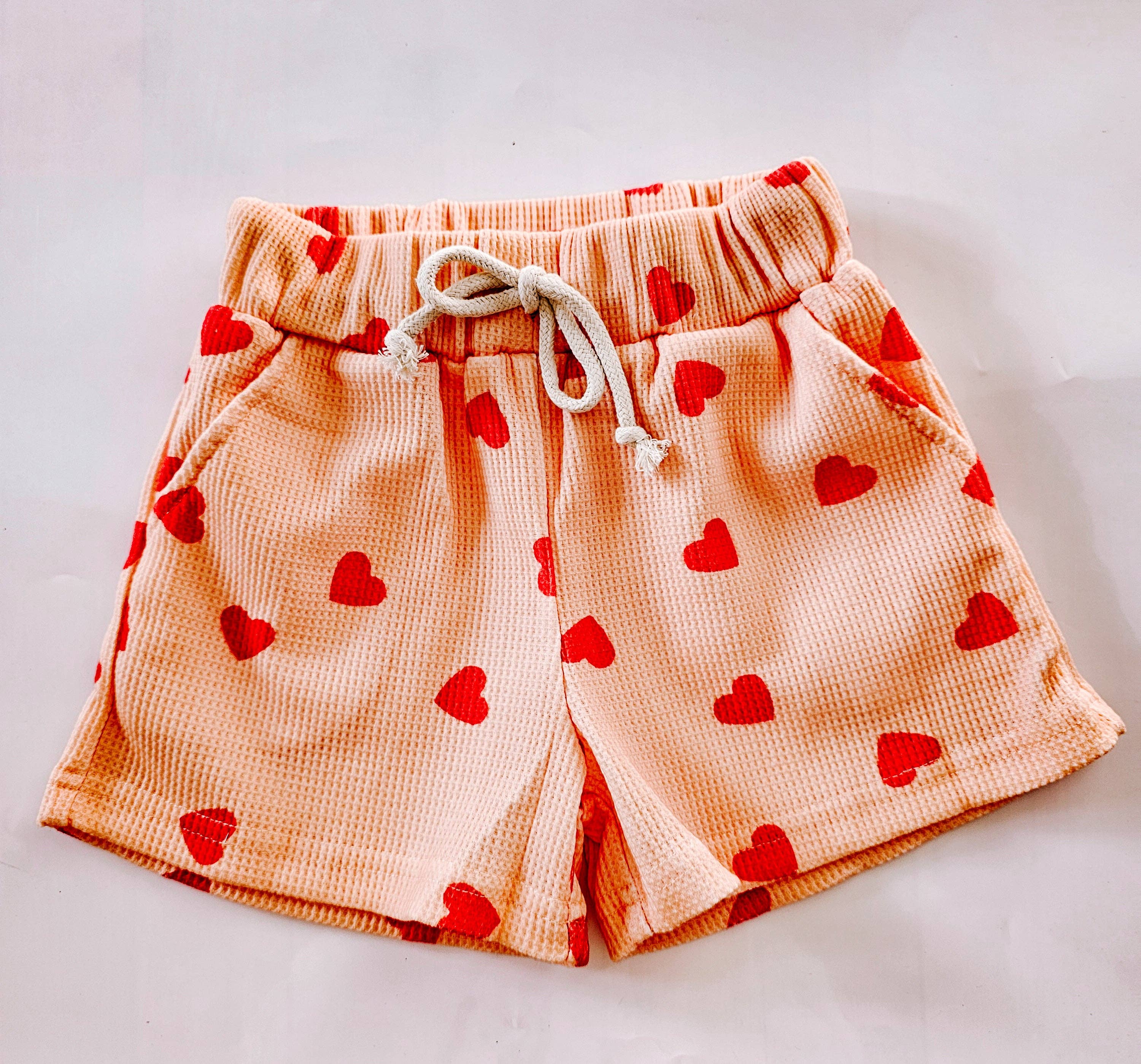 Fancy Shmancy Baby – Großhandel Loungewear-Set – Kinder – Rote Herzen - Waffel-Lounge-Set1