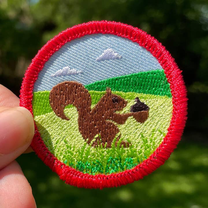 Insignia de logro de Chased a Squirrel Pet para venta al por mayor de Snarky Pants Studios