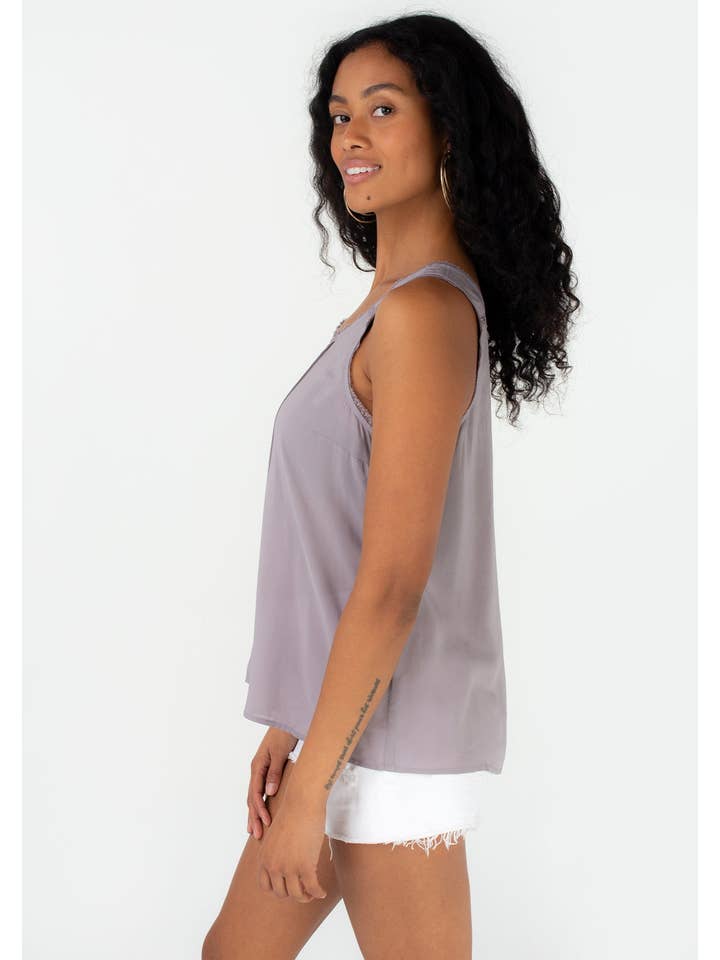 Lovestitch - Wholesale Tank Top - Women's - Sleeveless Lace Trim Scoop Neck Tank Top