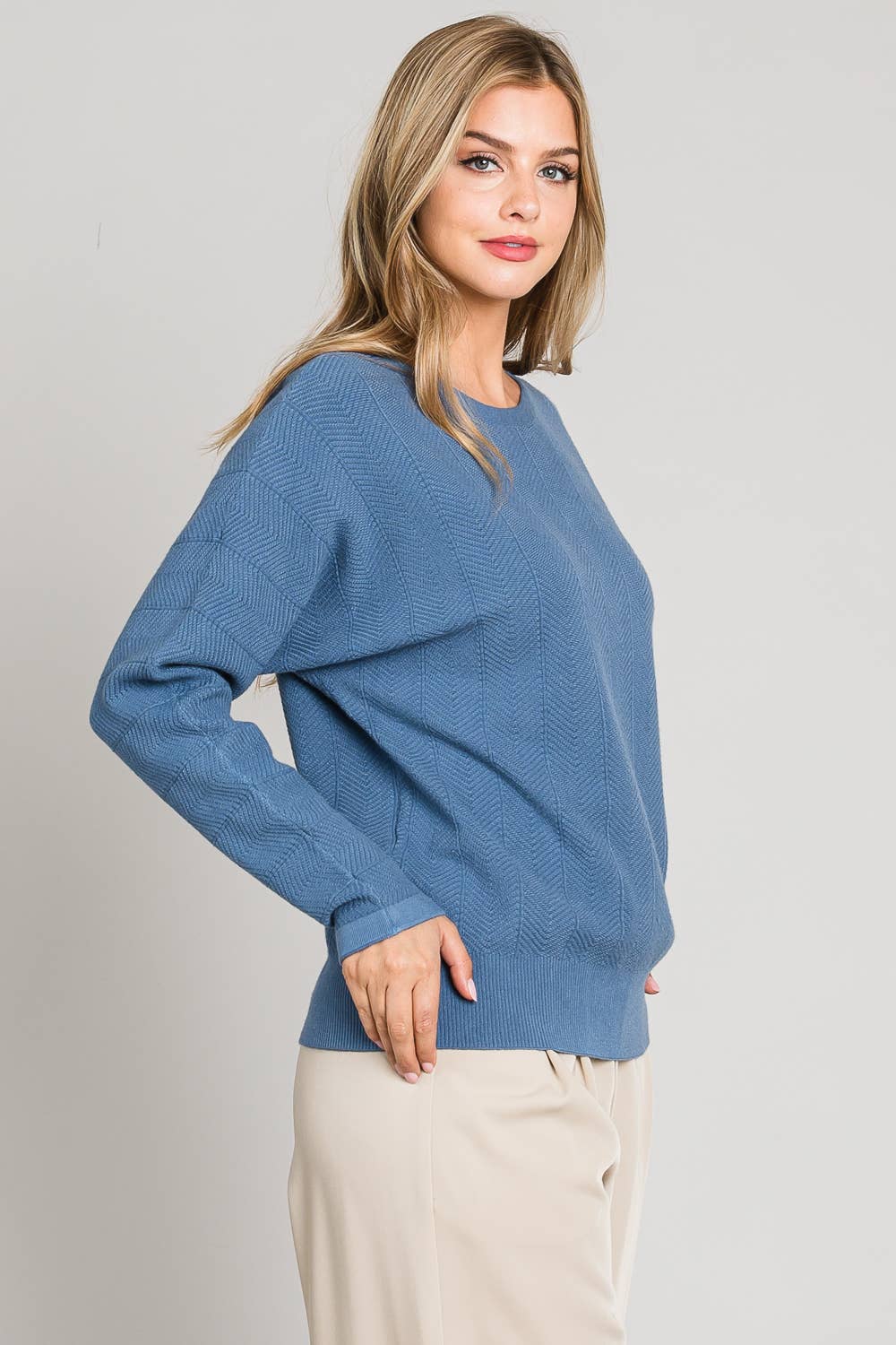 Allie Rose – wholesale Pullovertröja - Dam – Mjukt Chevronmönster Fine Gauge Dolman17