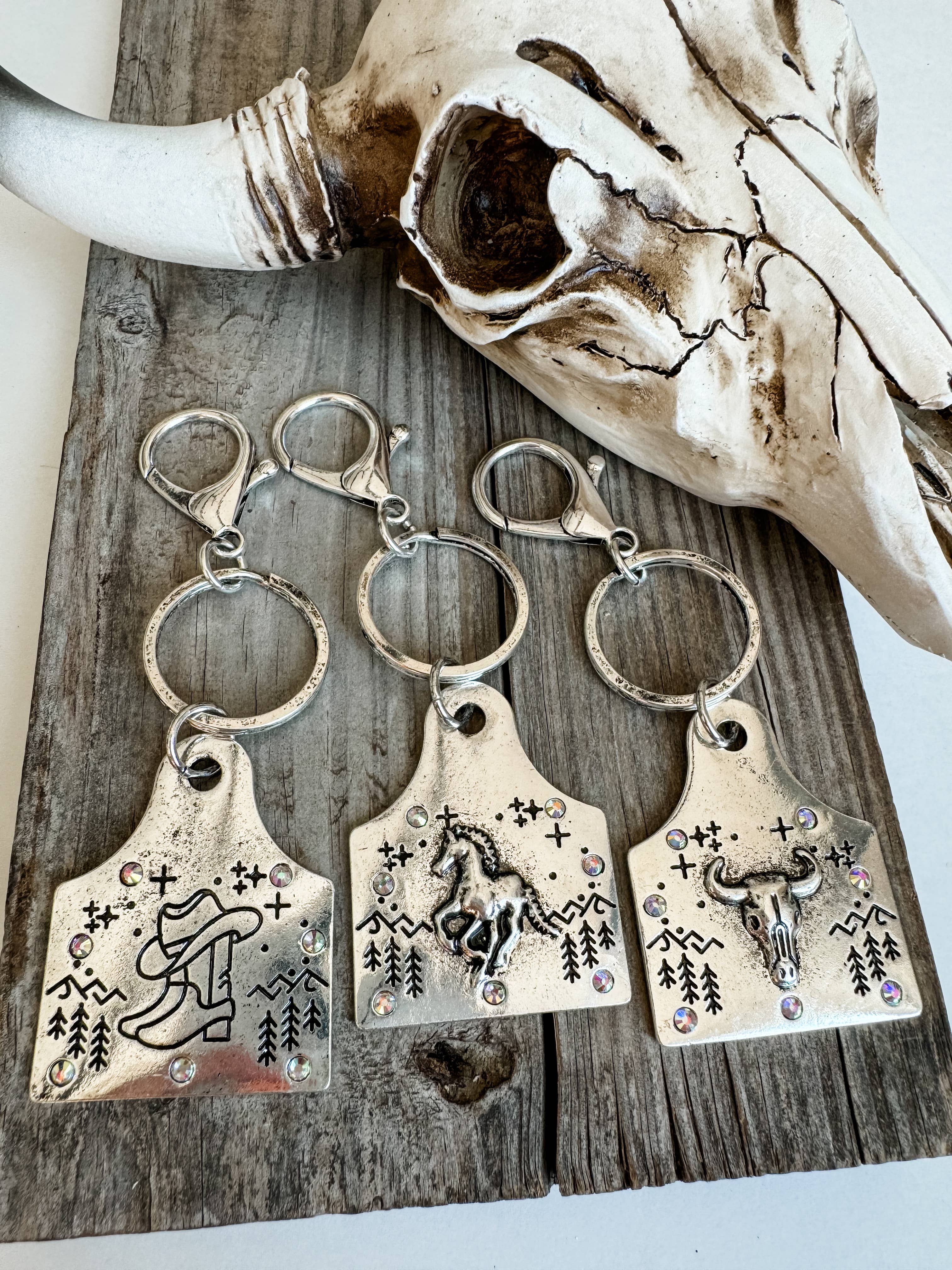 Boho Ranch Shop - Wholesale Keychain - Women's - Western ARROW Aztec Pattern | EARTAG Pendant Keychain 0