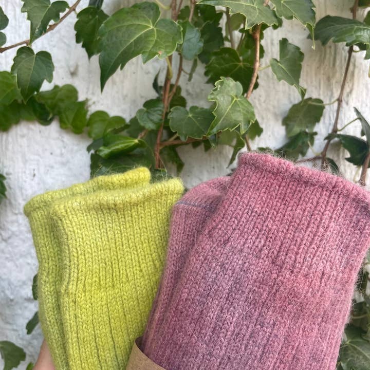 Lesley Darling Fiber - Wholesale Socks - Unisex - Naturally Dyed Wool Socks2