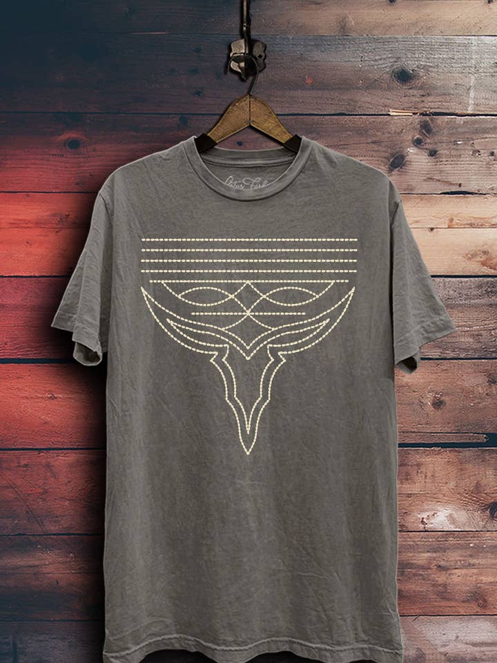 Lotus Fashion Collection - Wholesale T-shirt met print - Dames - Western Boot Stitch top met grafische print6