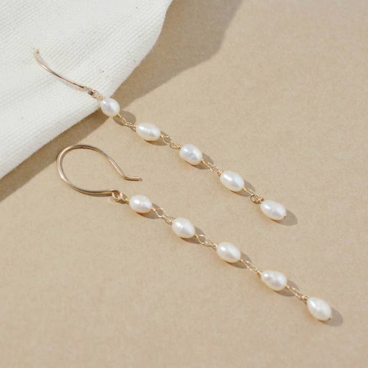14k gold filled Pearl Earrings Adele - Bridal Jewelry for wholesale by Alma Libre Jewelry