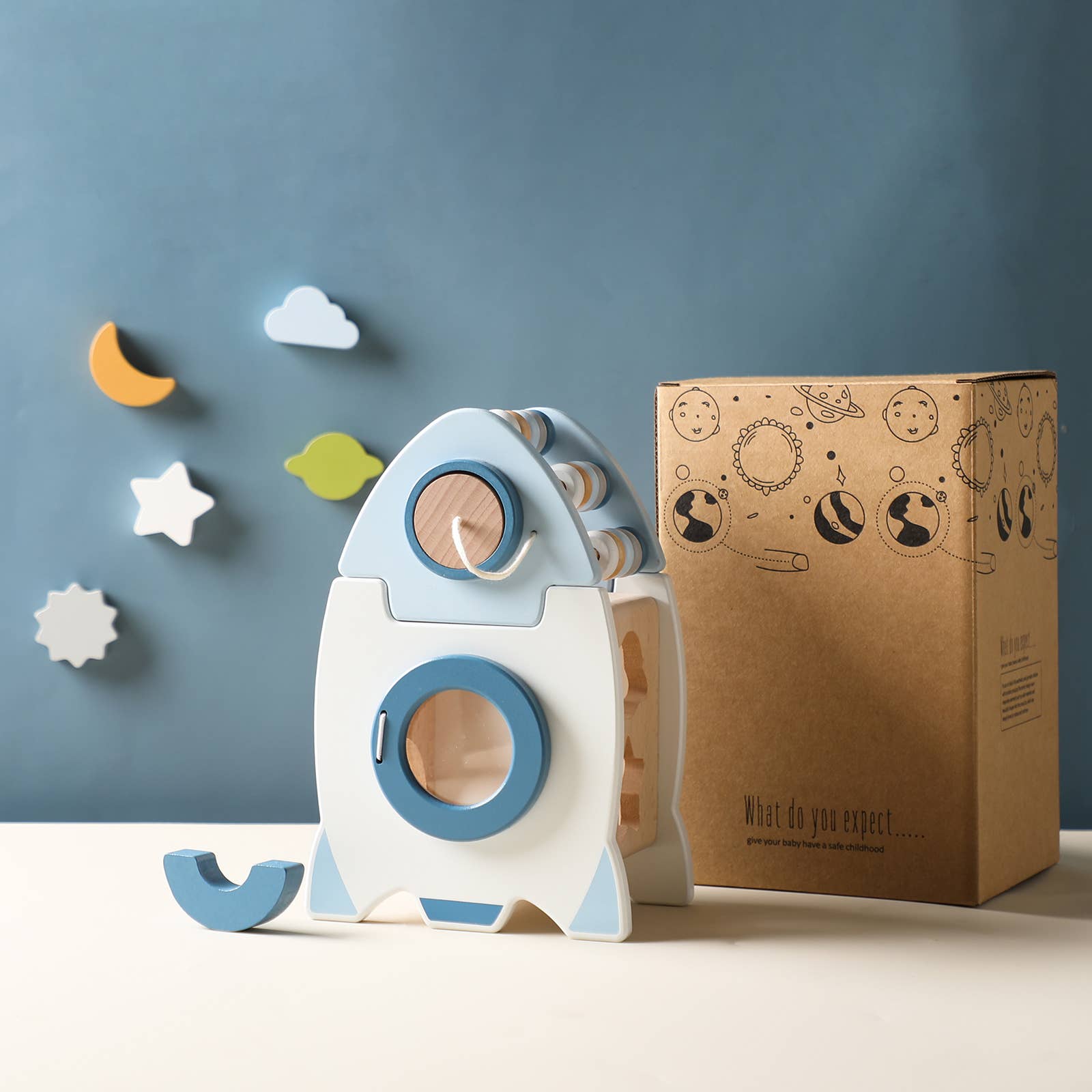 giftland – Großhandel Holzspielzeug – Kinder – Montessori Lernspielzeug-Weltraumrakete aus Holz7