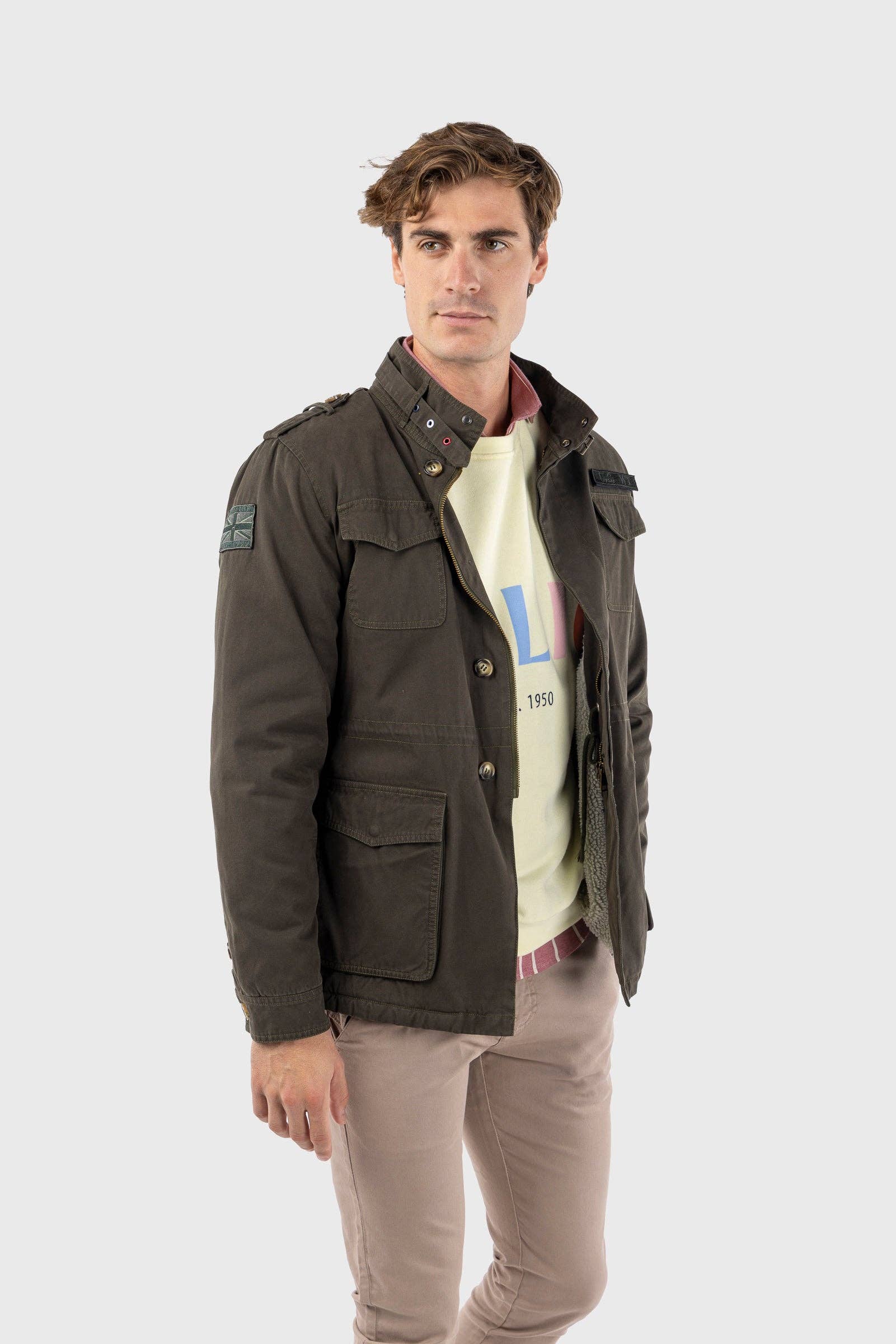 williot – Großhandel Jacke - Herren – Saharan-Jacke mit khakifarbenen Aufnähern2