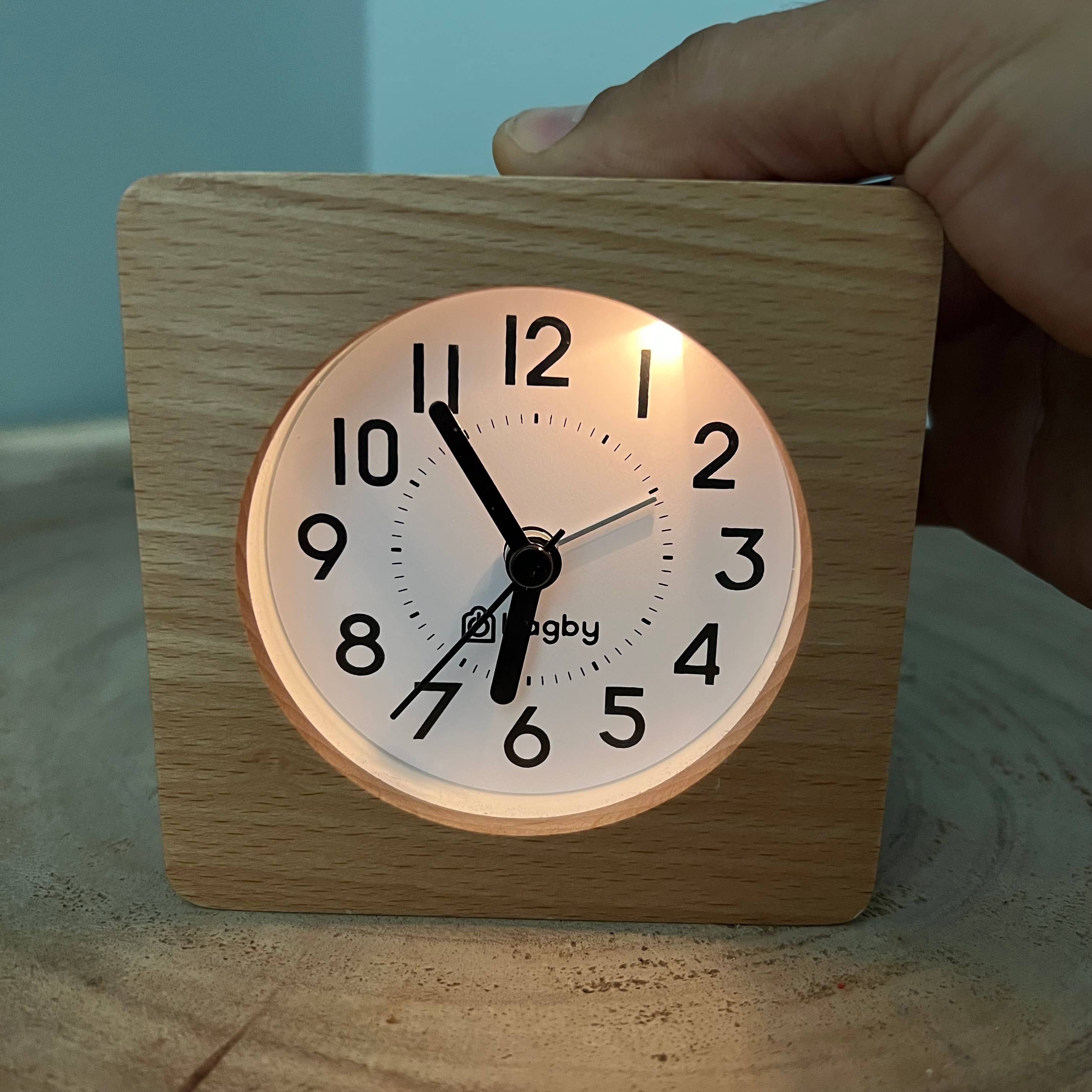 Bagby – Großhandel Wecker – Babby Silent & Analog Wecker aus Holz — Skandinavisch8