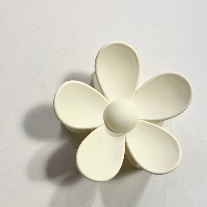 Gracie's Closet - Wholesale Hair Clip - Women's - Flower Claw Clips