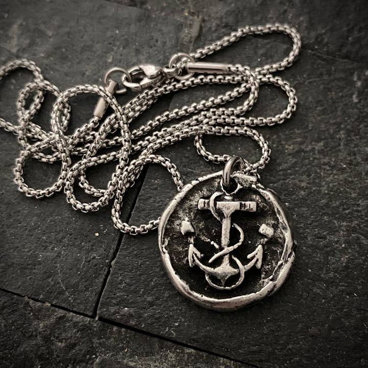 Collier d'ancre nautique, étain et acier inoxydable pour la vente par Johnny Ltd.