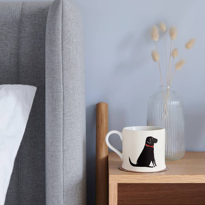 Sweet William Designs - Vendita all'ingrosso Tazza - Tazza Mischievous Mutts con Labrador nero singolo1