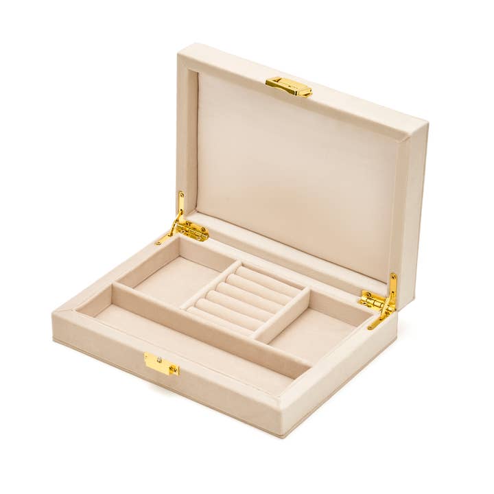 Jewelry Box TRESOR col. nude and other Purchase Wholesale schmuckkasten. Free Returns & Net 60 Terms on Faire trending on Faire.