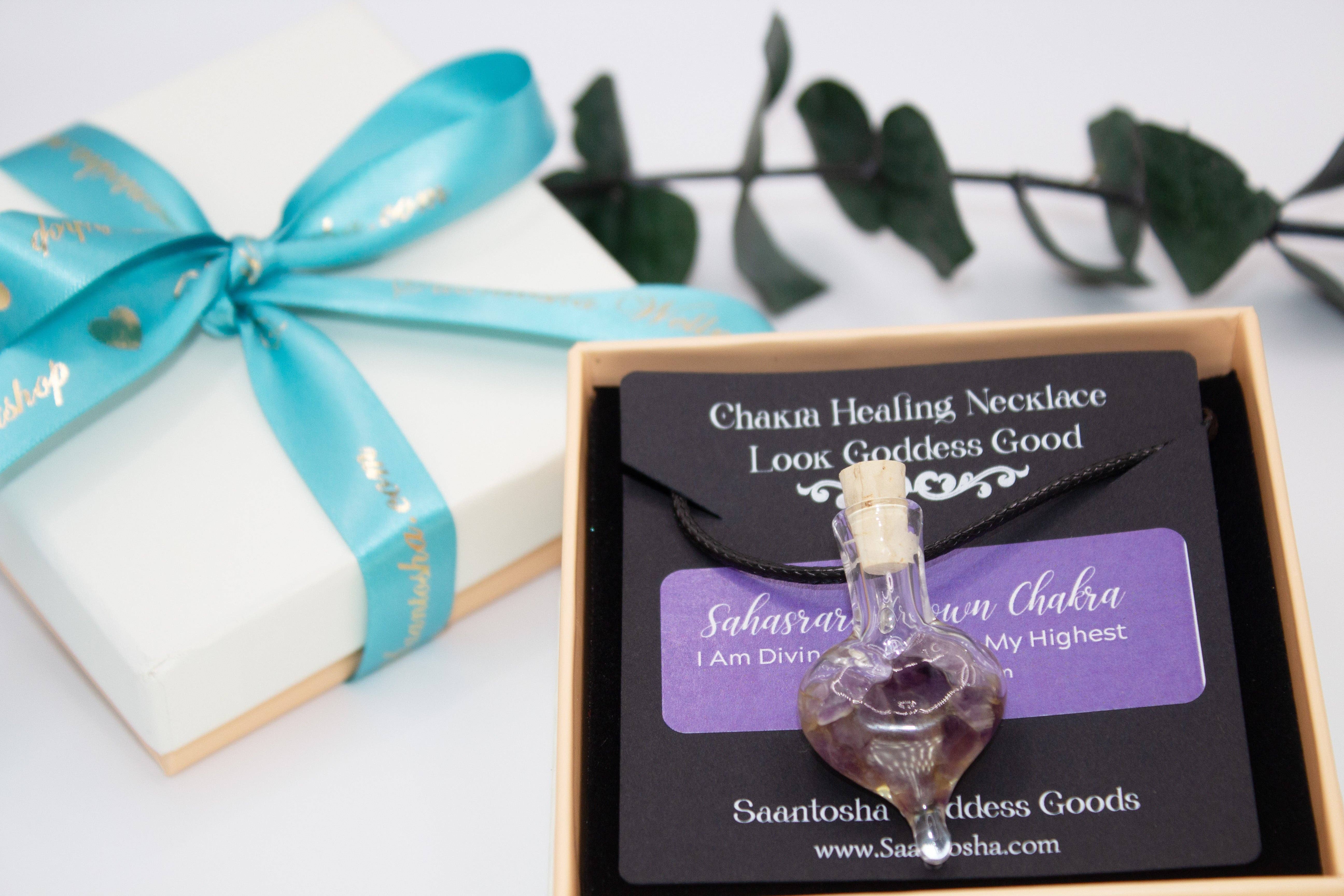 Saantosha Goddess Goods - Venta al por mayor Collar de aromaterapia - Collar de aromaterapia de rosa, melisa y amatista1