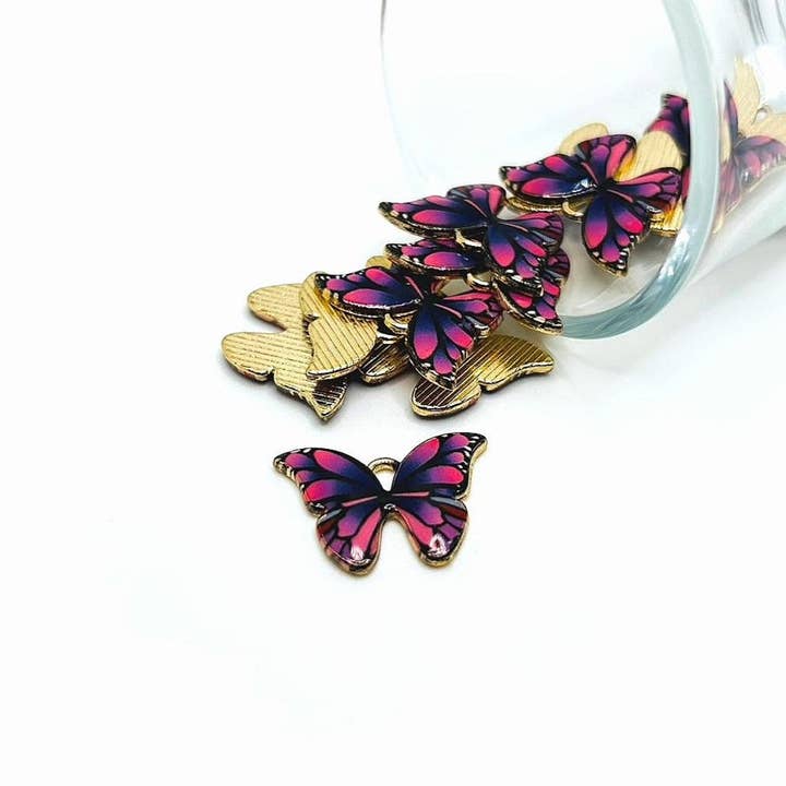 Breloques Papillon en Émail Violet et Or, 16x22mm pour la vente par Guerrilla Charm