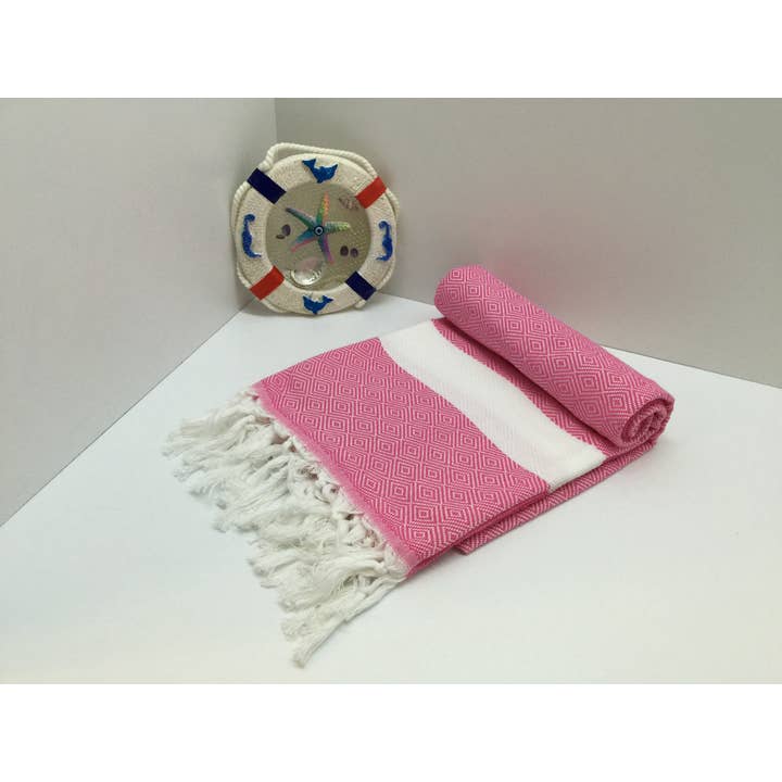 Serviette peshtemal turque Diamond Style Pink Pestemals pour la vente par FabricDome