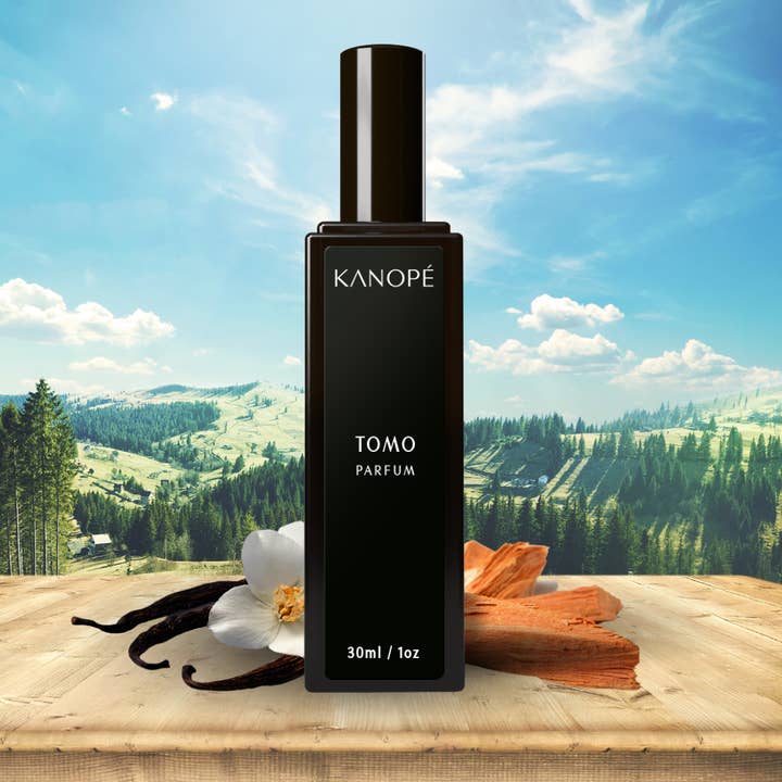 TOMO - BOIS VOLUPTUEUX pour la vente par KANOPÉ FRAGRANCES