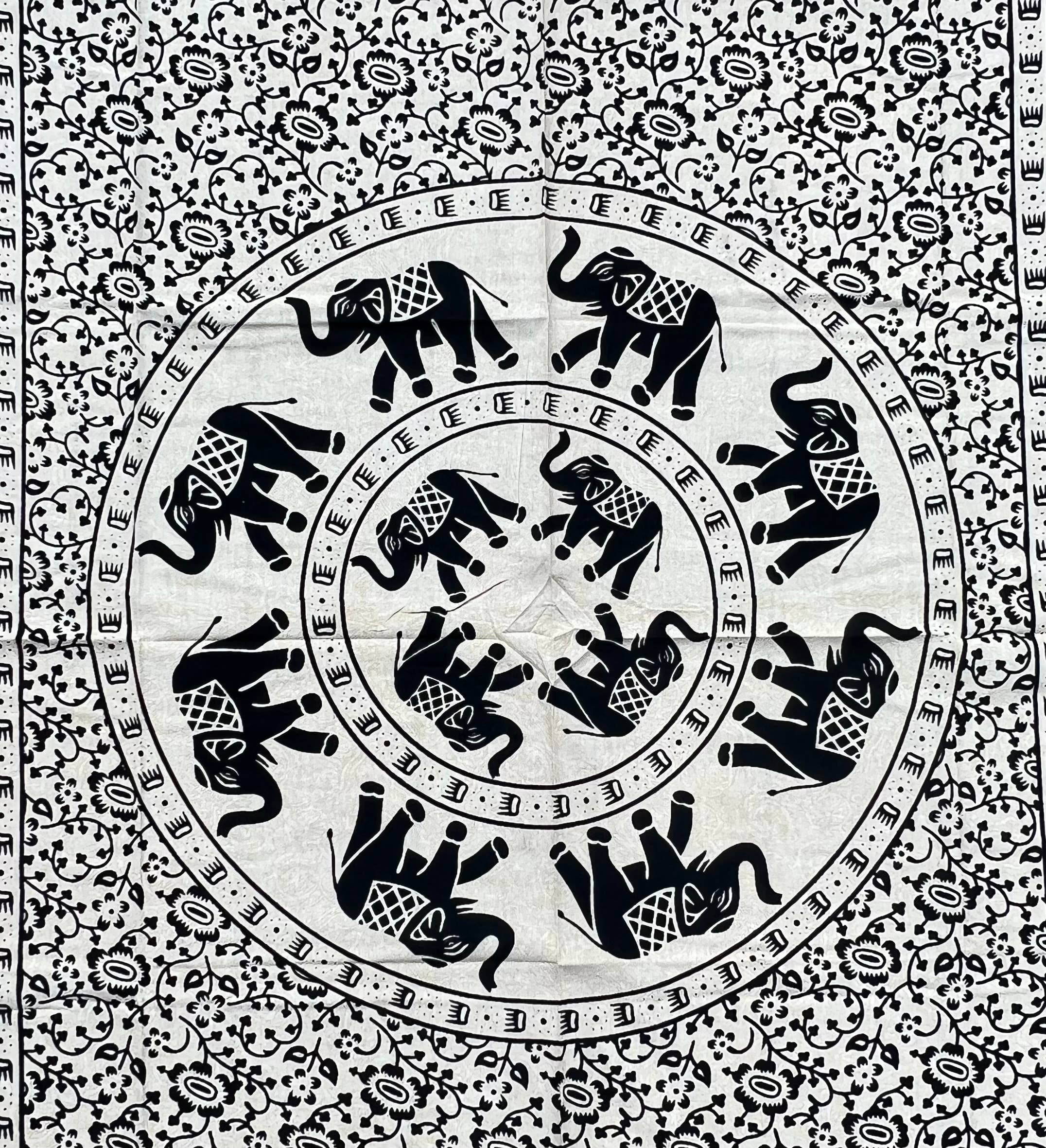 Lungta Imports - Vendita all'ingrosso Arazzi/Tessuti d'arredo - Arazzo Elephant Mandala 80 «X50" Bianco14
