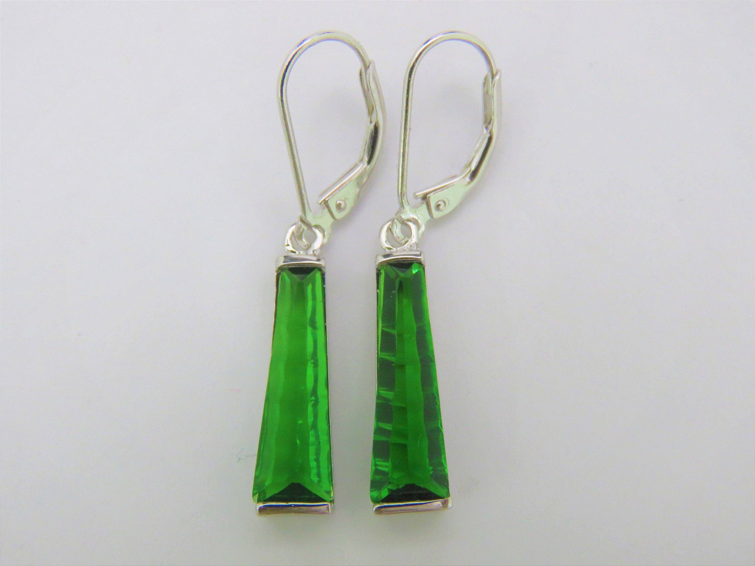 Twan Kee Jewelry - Venta al por mayor Pendientes colgantes - Pendientes de plata con estallido estelar de Helenita clásica del Monte Santa Helena5