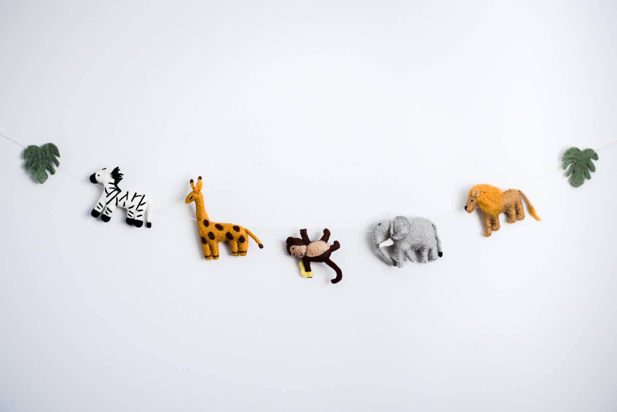 Nivas - Wholesale Banner - Kids & Baby - Safari Garland / Kid's Room Decor / Jungle Theme Party2