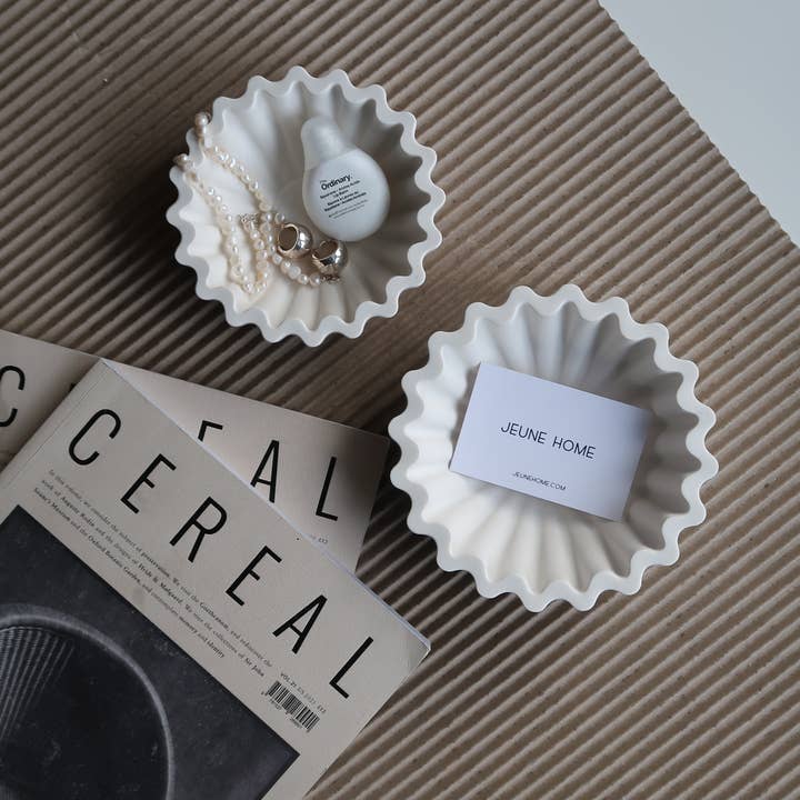 Jeune Home - Wholesale Decorative Tray - Scalloped ruffle wavy bowl - Elegant Trinket & Key Holder5