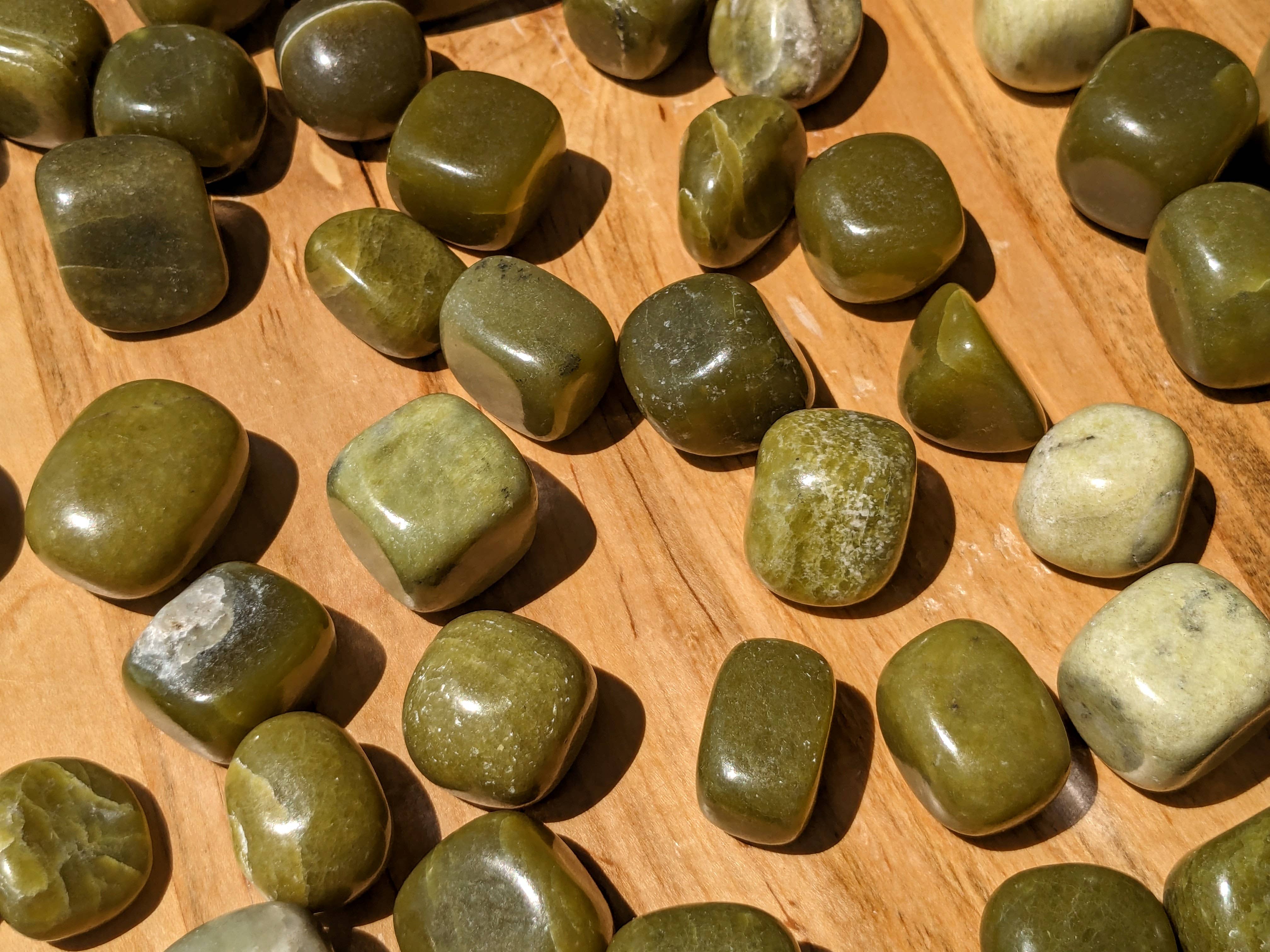 Jensen Rocks – Pedra/cristal espiritual por atacado – Pedras Trombadas de Jade de Olivina - Lotes 1-6 LB1