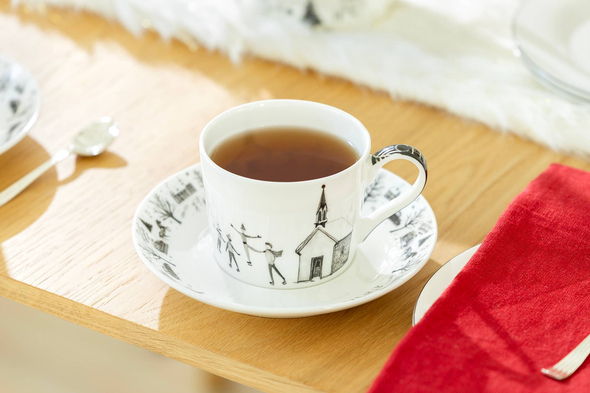 Grace Teaware - Vente Tasse à café/thé - Tasse à thé et soucoupe en porcelaine fine "Winter Wonderland Ski Village"0