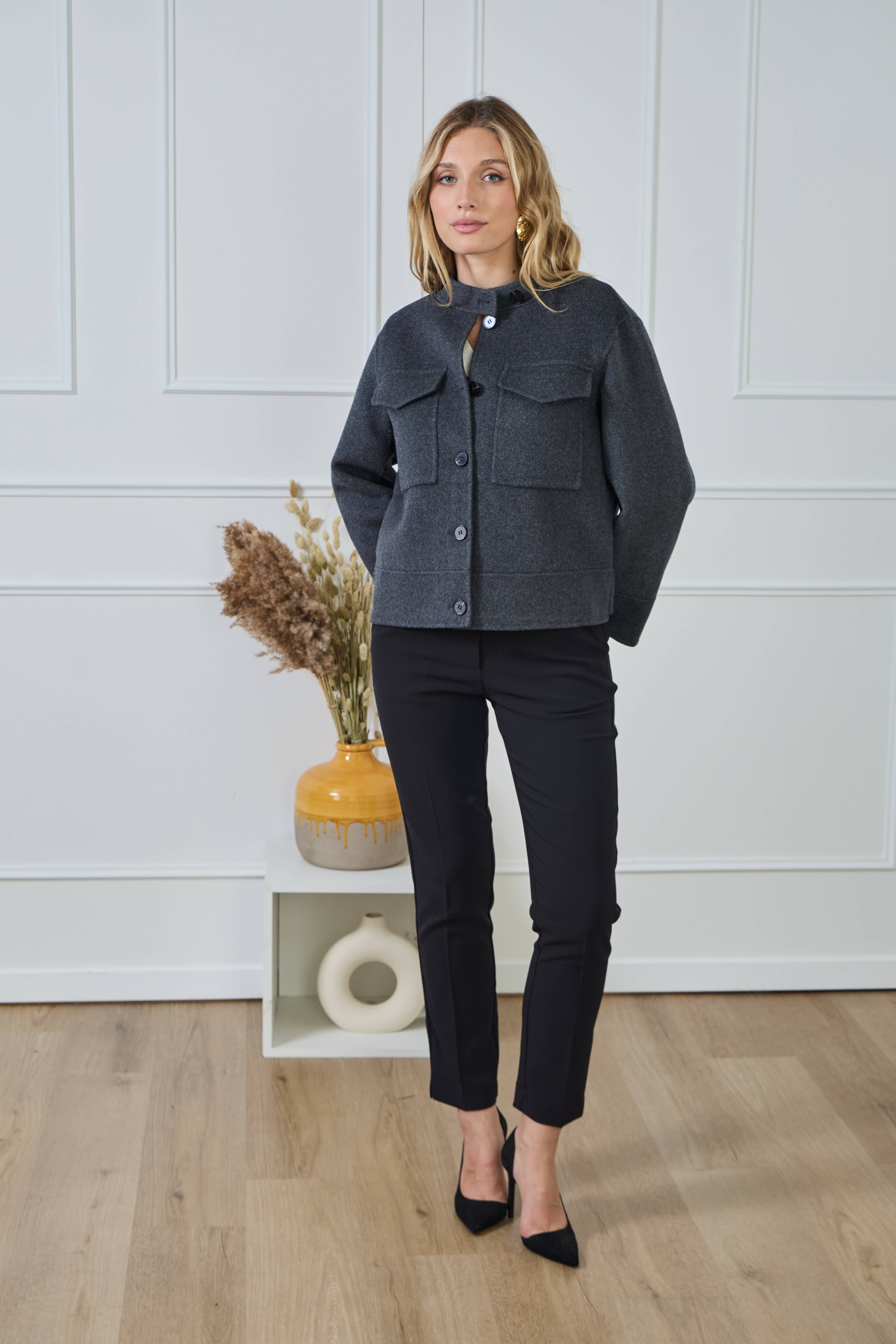 LULUMARY – wholesale Coat – Women’s – Short coat V32715