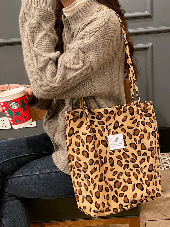 CWAB3899_CORDUROY SNAP-BUTTON LARGE-CAPACITY SHOULDER BAG for wholesale by NINEXIS