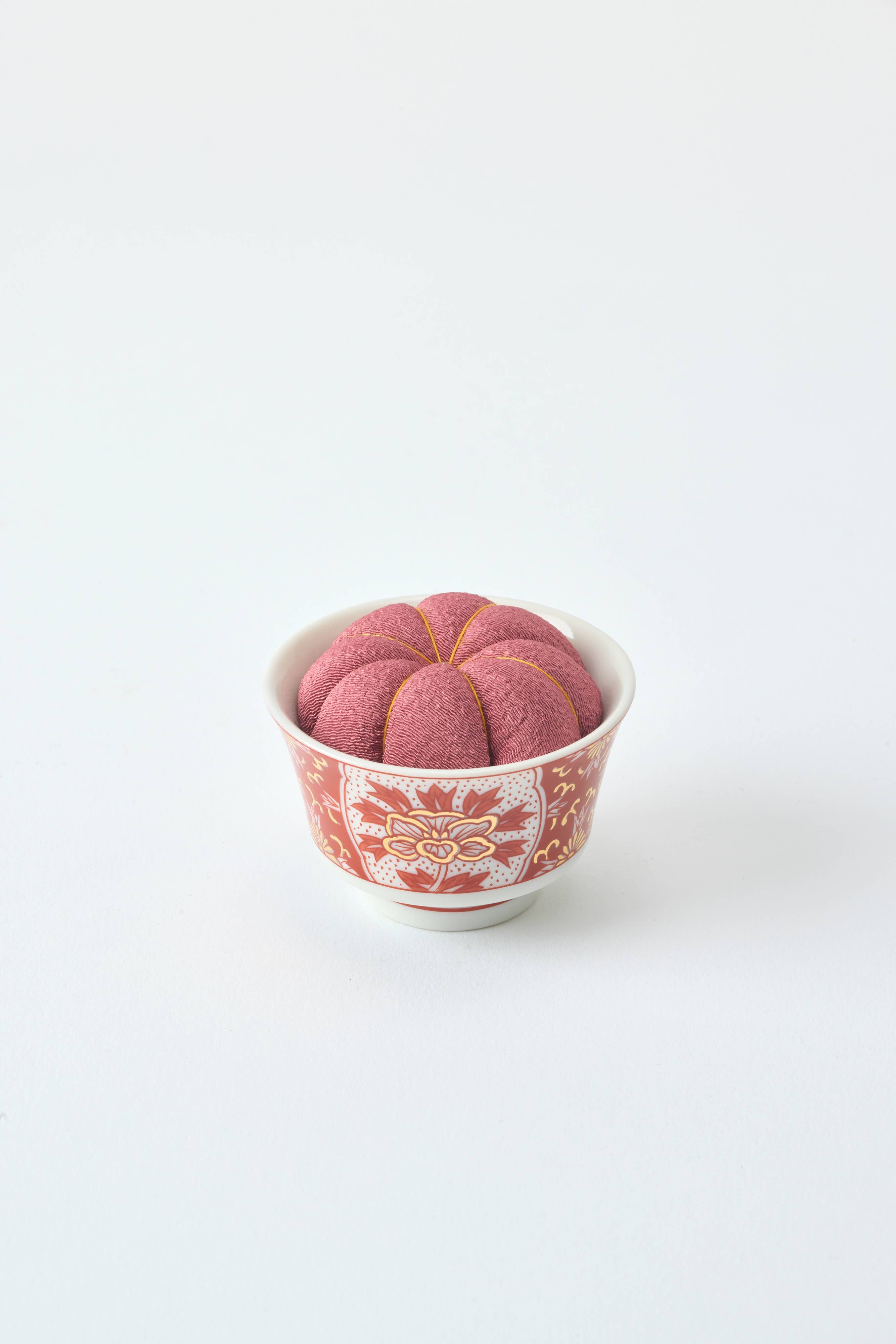 hiro - Wholesale Embroidery/Cross Stitch Supplies - Kutani  Pincushion  Iidaya1