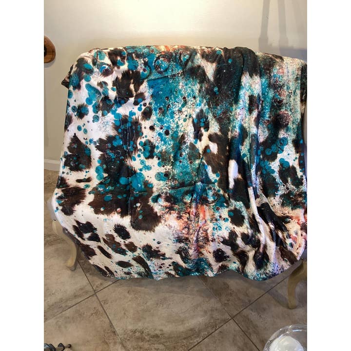 Dixie Bella – wholesale Throw blanket – Fleece Blanket Rustic Teal Cowhide