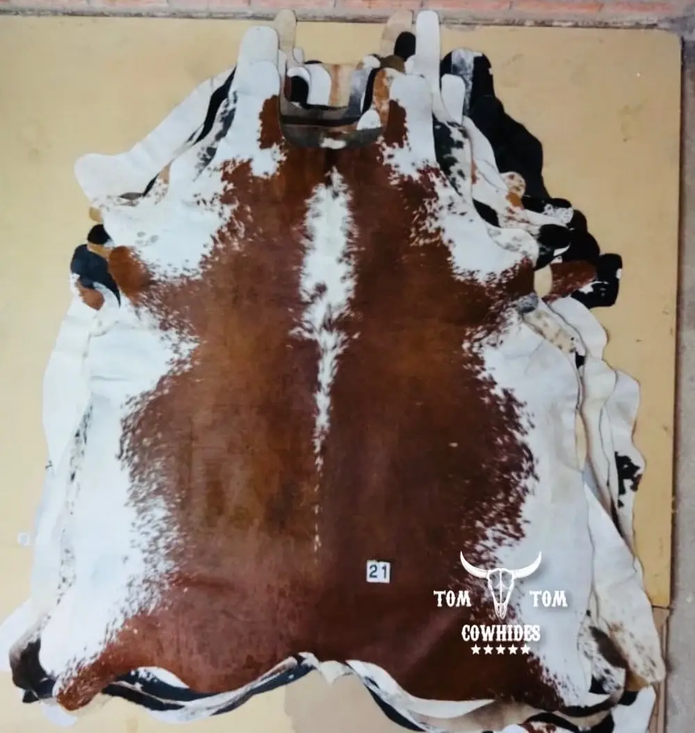 TOM TOM COWHIDES – wholesale Matta – Kombinationsset med kohudsmattor, stor storlek 3 st cirka 1,8x1,8 m1