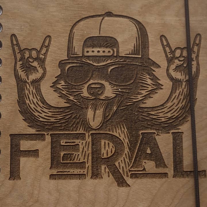 Lasergraviertes rebellisches wildes Waschbär-Holzjournal für den Großhandel von Genesis 3D