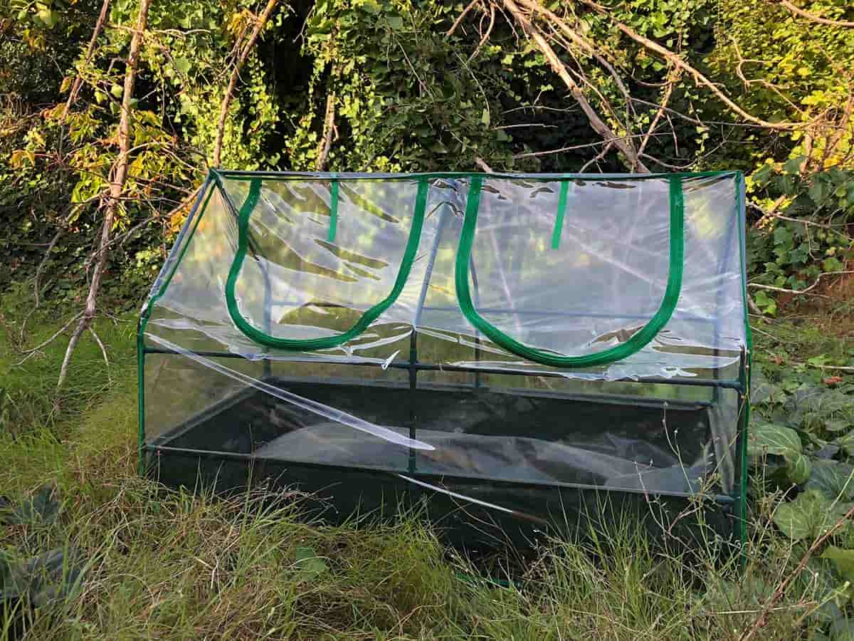 JARDIN Y NATURA OUTDOOR & GARDEN PRODUCTS SL - Wholesale Planter Box - PVC greenhouse bed 130x65x85cm - GROWBED LIGHT1