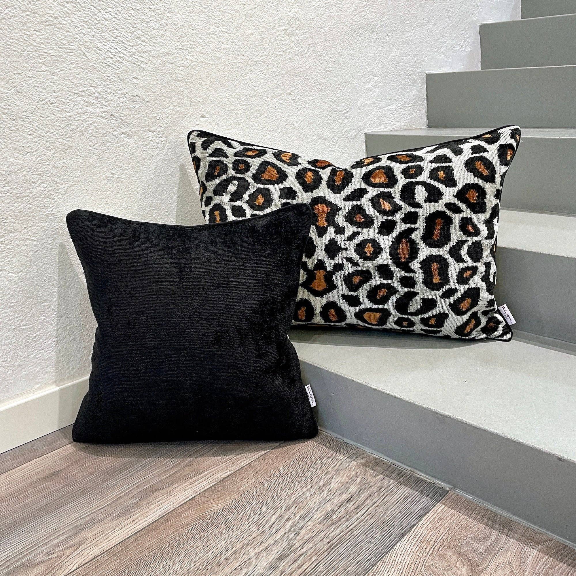 Mila∞Miro by Emelie - Wholesale Throw Pillow Cover - Velvet Ikat Cushion Leopard | Velvet Ikat Pillow Leopard4