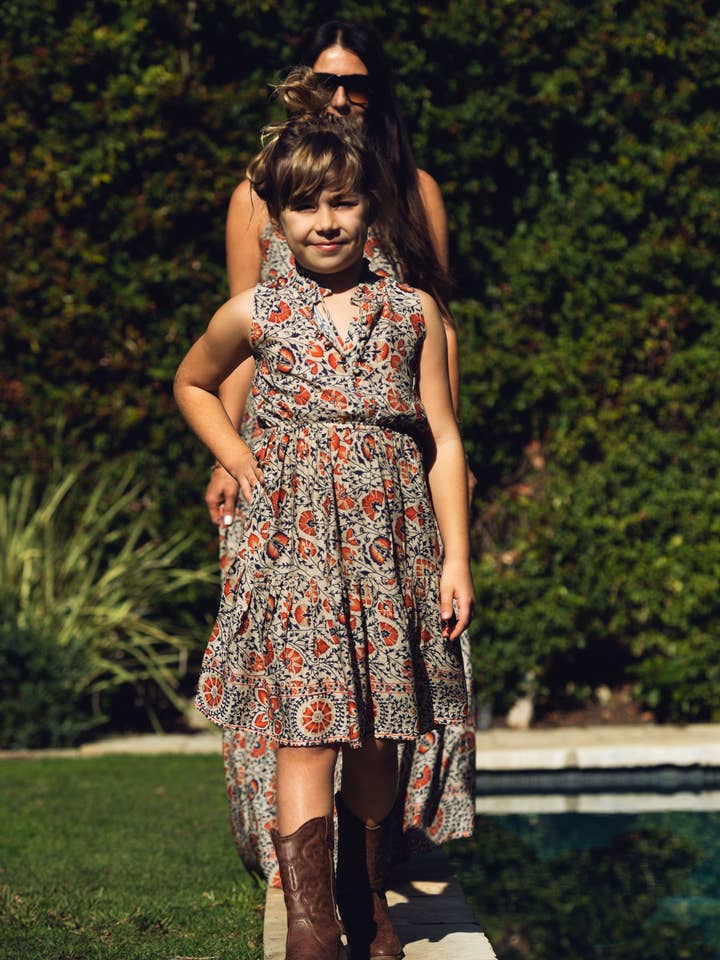 KIDS Sienna Kleid - orange camel für den Großhandel von Roma Label