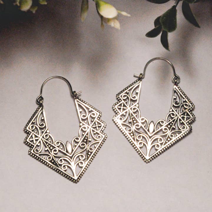 Zumki - Wholesale Hoop Earrings - Suman Art Deco-Inspired Filigree Hoops