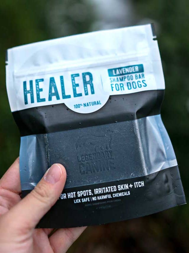 Healer Dog Shampoo Bar: Beruhigt und revitalisiert juckende Haut für den Großhandel von Legendary Canine