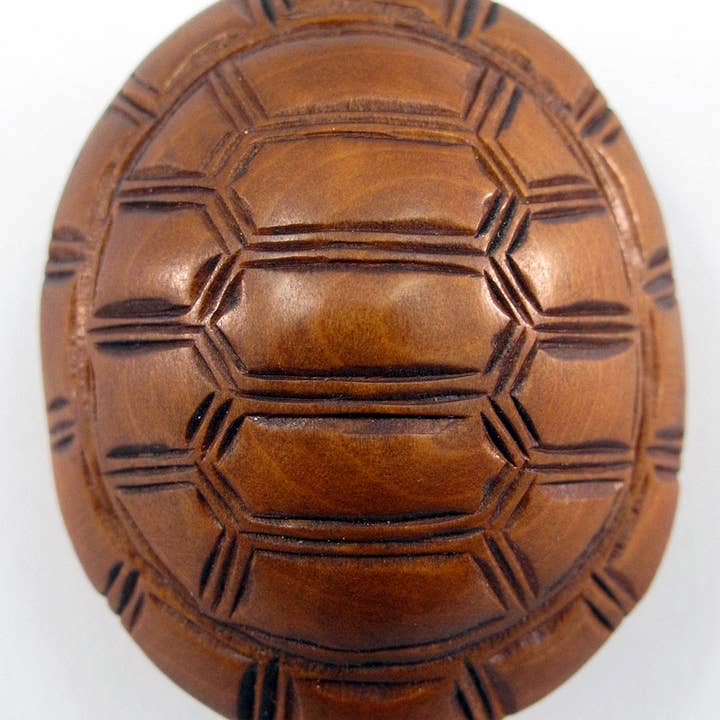 Tika - Wholesale Decorative Figurine - Boxwood Netsuke - Hiding Turtle