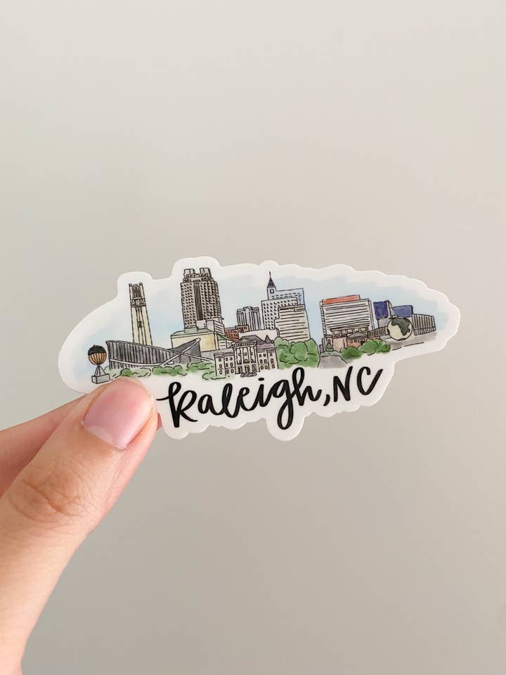 Autocollant sur le paysage urbain de Raleigh, Caroline du Nord, grand, 4,5 pouces et 2 pouces pour la vente par Thirteenwinks