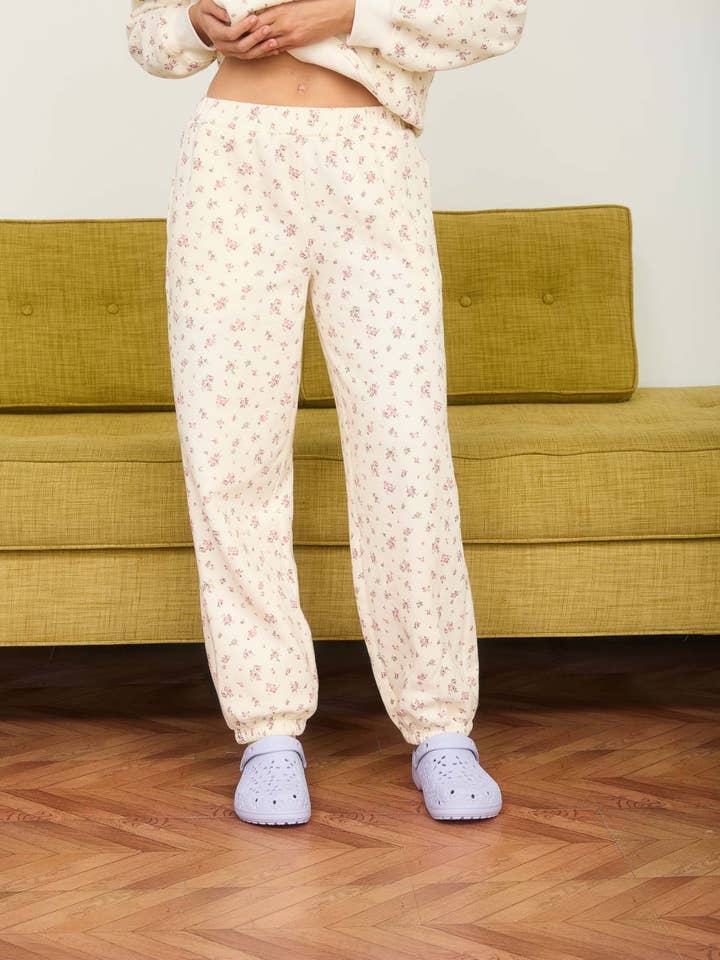FLORAL PRINT ELASTIC WAIST AND CUFF JOGGERS for wholesale by Blu Pepper