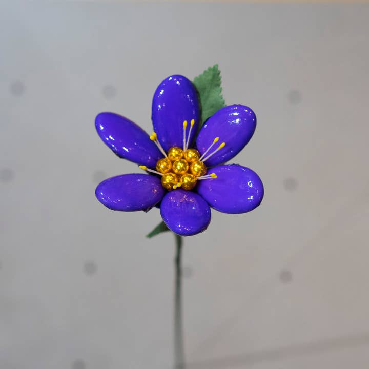 Fleurs-Thés en chocolat - Wholesale Chocolate Covered Sweets - Large azalea in chocolate dragees1