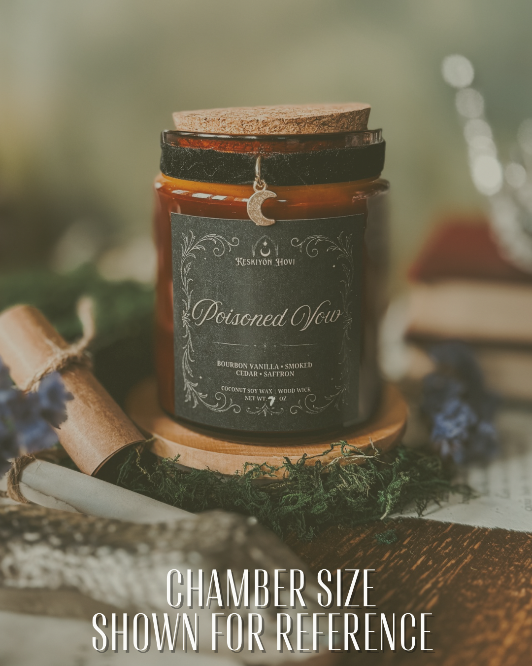 Keskiyön Hovi - The Midnight Court - Wholesale Jar/Filled Candle - Dream Weaver Literary Candle with Charm - Lavender Apple1