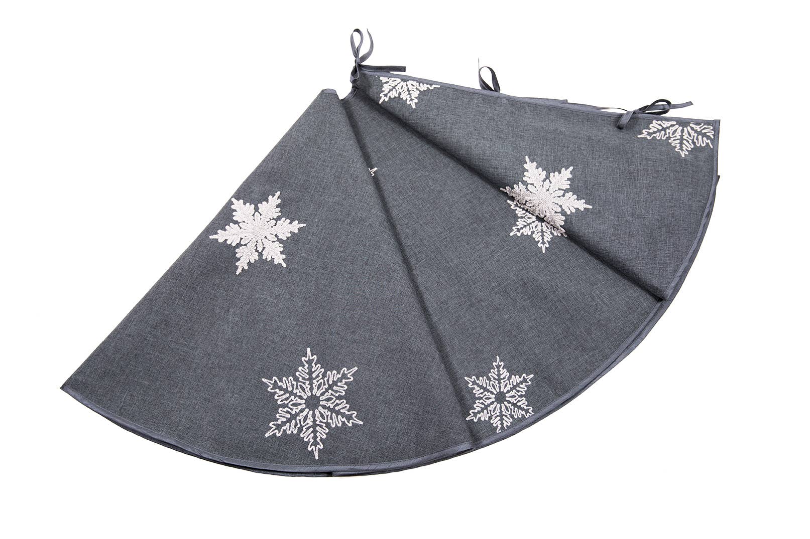 Xia Home Fashions & Manor Luxe – Großhandel Baumrock – 56 „Runder Glisten Schneeflocke gestickter Weihnachtsbaum-Rock3