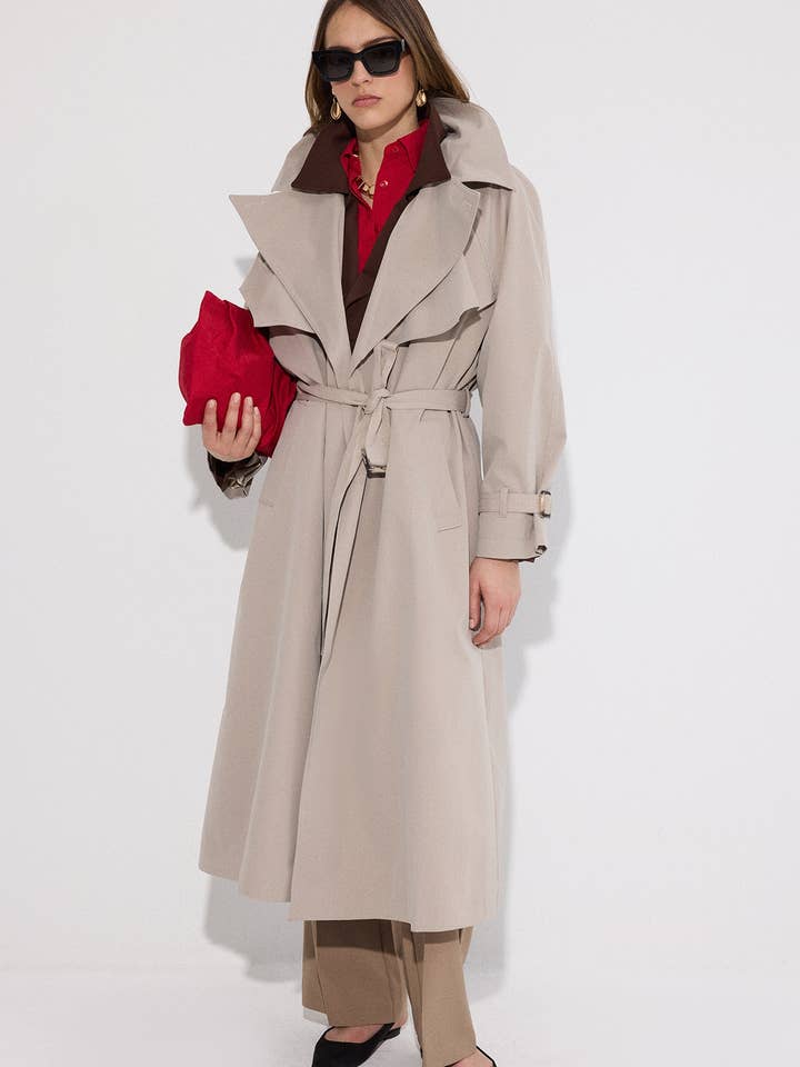 Dubbelknäppt maxi-trenchcoat för wholesale av Touché Privé