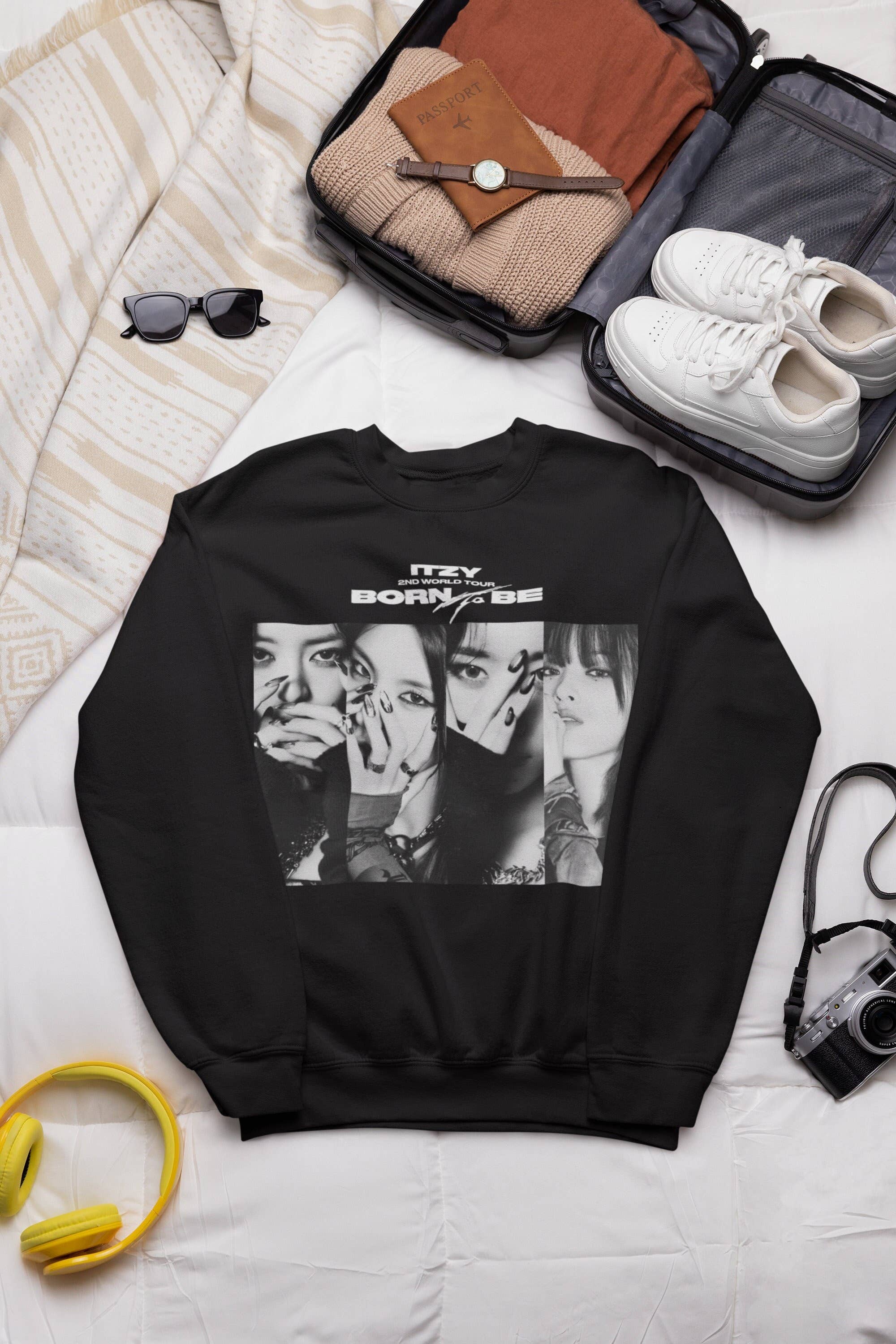TheKingShirt - Wholesale Graphic Sweatshirt - Women's - ITZY KPOP Tour Inspired Fan Sweatshirt for Midzy Friend5