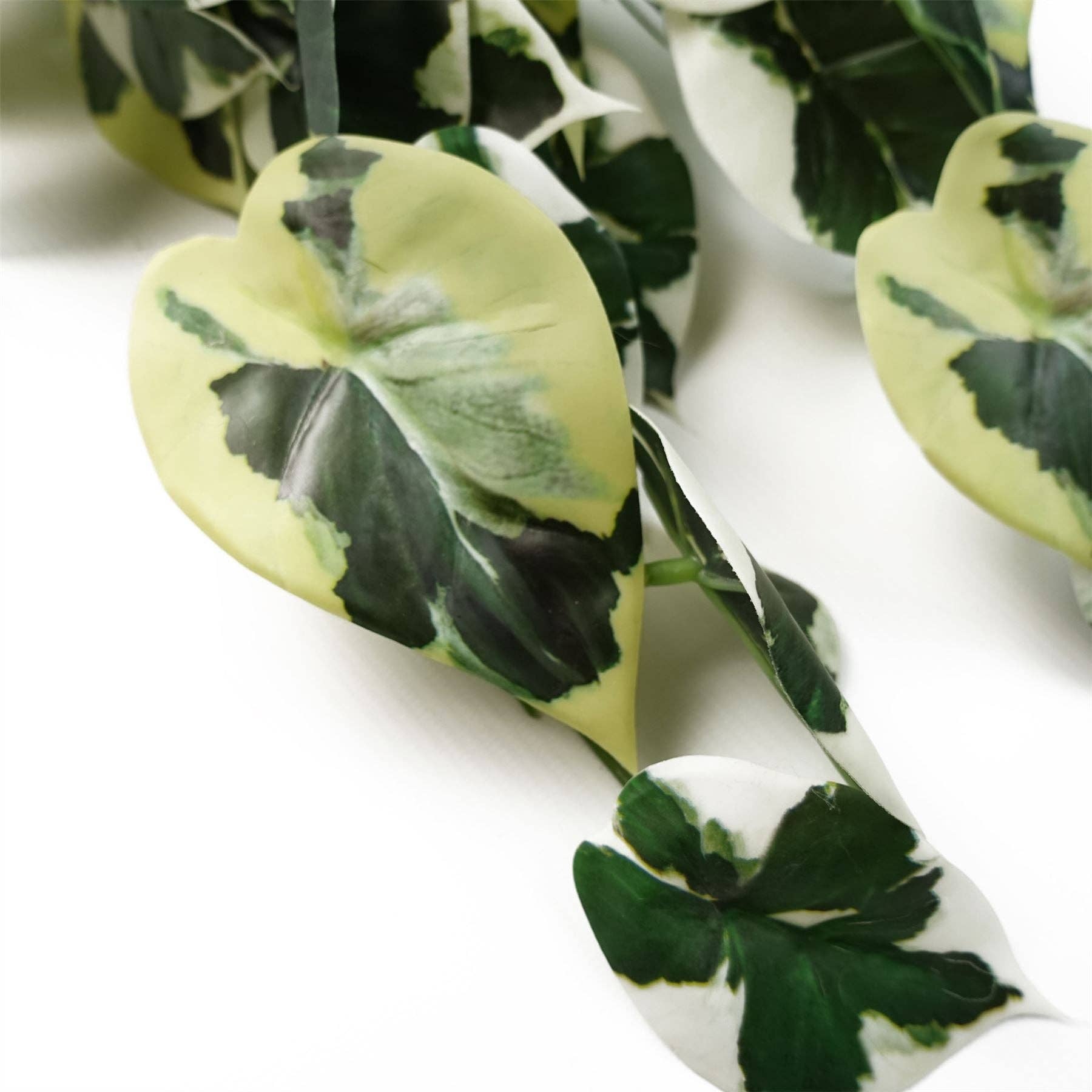Leaf Design UK LTD - Wholesale Artificial Plant - Artificial Hanging Plant Variegated Marble Pothos Plant2