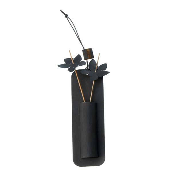 Lübech Living - Wholesale Decorative Tabletop Object - Hanging deco incl. 2 flowers, Black0