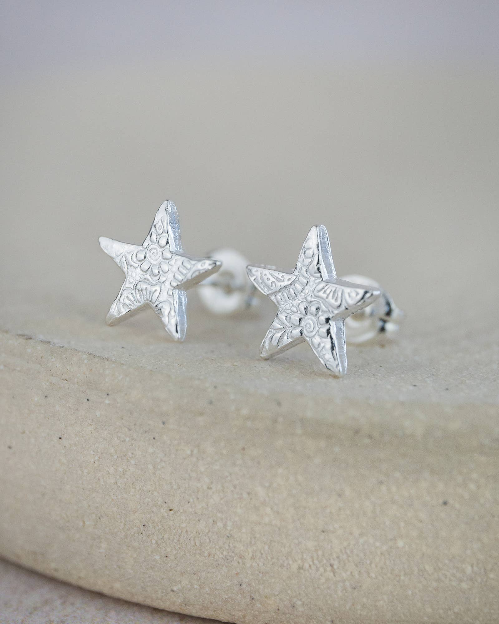 Lucy Kemp Jewellery – wholesale Stud/post earrings – Sterling Silver Textured Star Studs2