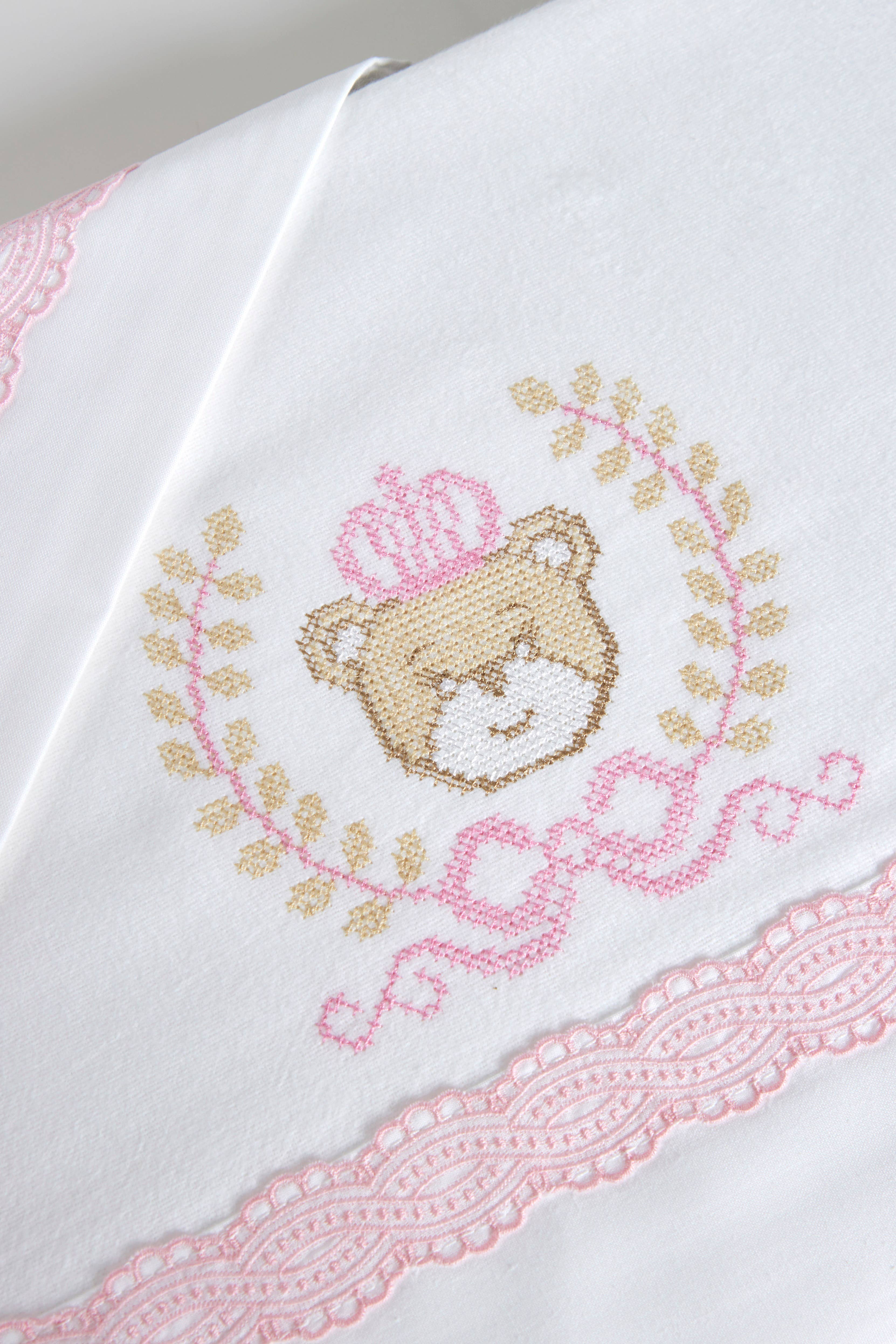 Amorim Gerações, LDA - Wholesale Bedding Blanket - Kids & Baby - Flannel Sheet Set with Cross Stitch Bear King 0530s3